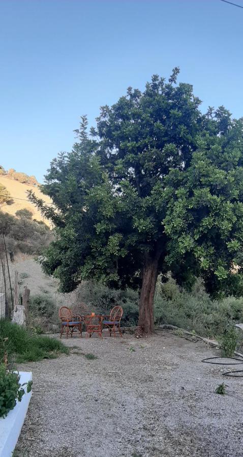 Karampinis Guest House Kali Limenes Bagian luar foto