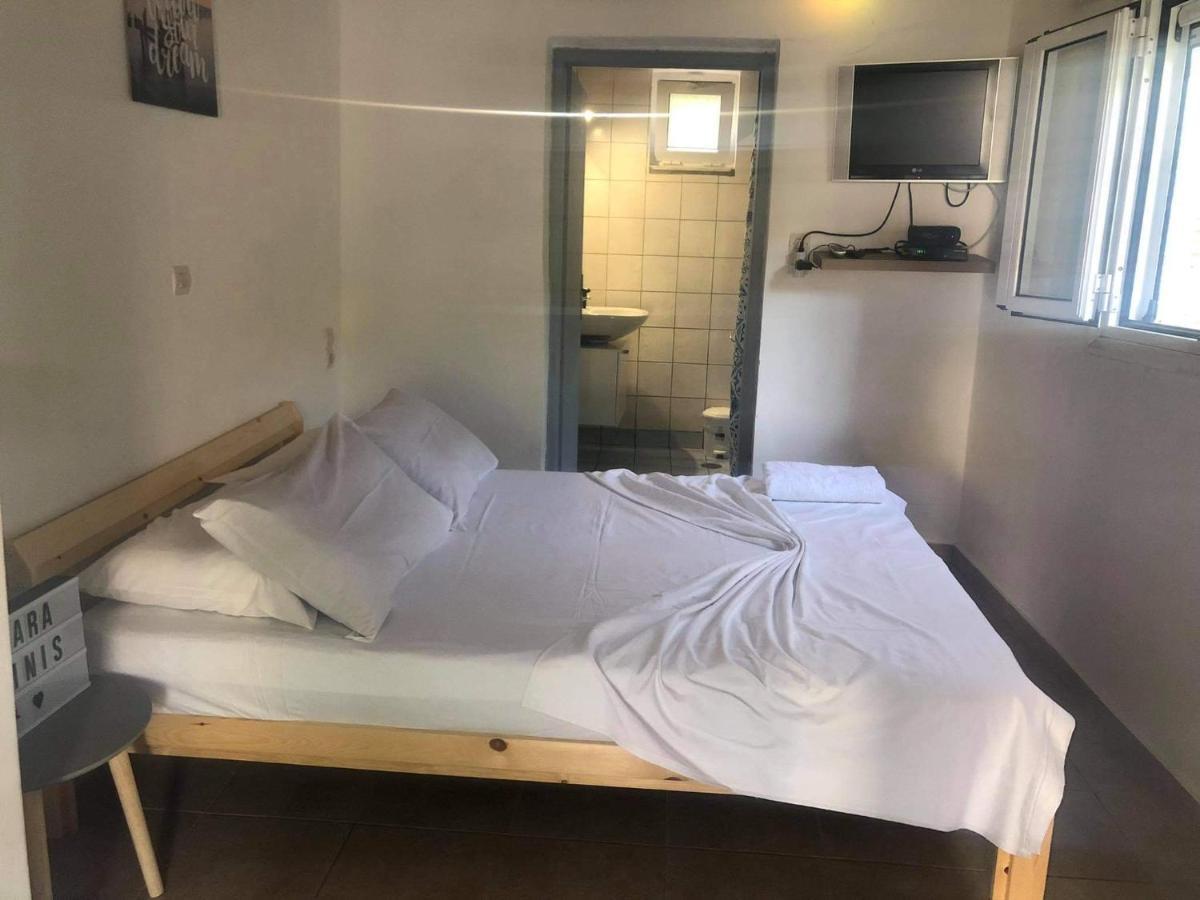 Karampinis Guest House Kali Limenes Bagian luar foto